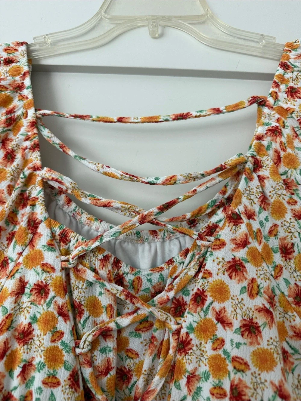 Torrid. Size 2X. Floral Puff-Sleeve Peplum Top - White with Orange Floral